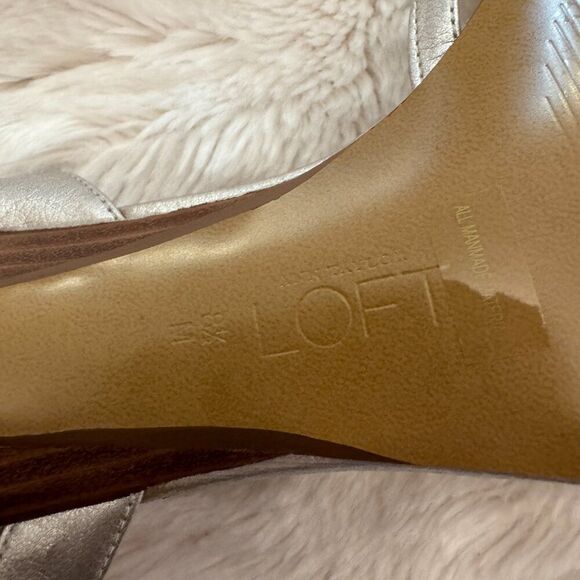 Ann Taylor Loft Silver Metallic Strappy Sandals - Picture 6 of 7